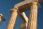 Cap Sounion - Piles du temple de Pos&eacute;idon au coucher du soleil