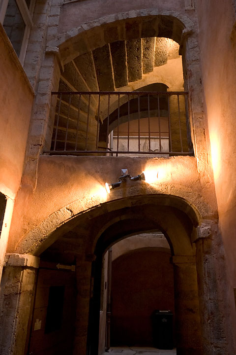 Staircase at long "traboule" (crossing lane) - France/Lyonnais - Lyon - December 2006 - Architecture