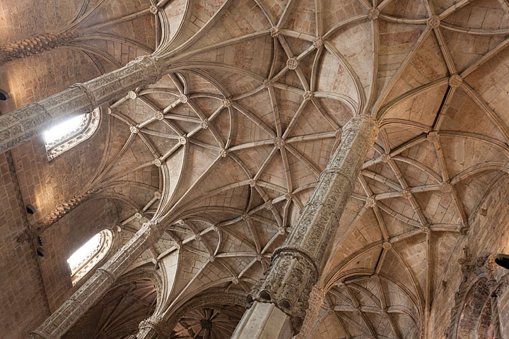 Voussure de l'&eacute;glise Santa-Maria - Monast&egrave;re dos Jer&oacute;nimos - Portugal/Continent - Lisboa - ao&ucirc;t 2014 - Graphique