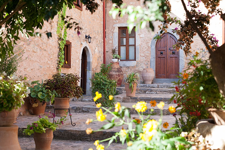 Entr&eacute;e du monast&egrave;re - Gr&egrave;ce/Cr&egrave;te - Mon&eacute; Kremast&aacute; - ao&ucirc;t 2015 - EF 50 mm f/1,4